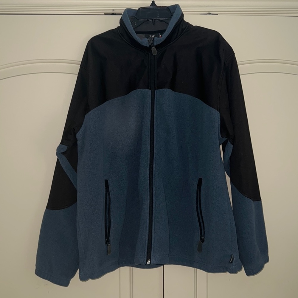 White Sierra fleece full zip jacket/light coat in size XXL